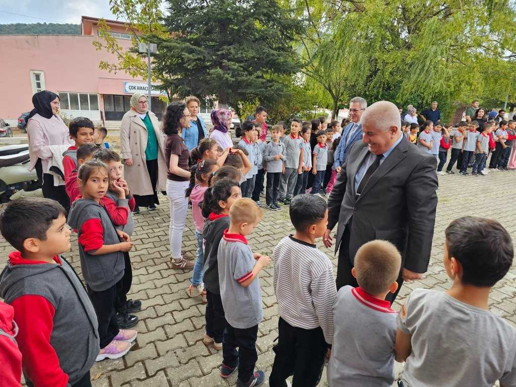 dursunbey_ucurtma_orj2 Dursunbey'den Gazze'deki Çocuklar İçin Anlamlı Uçurtma Etkinliği