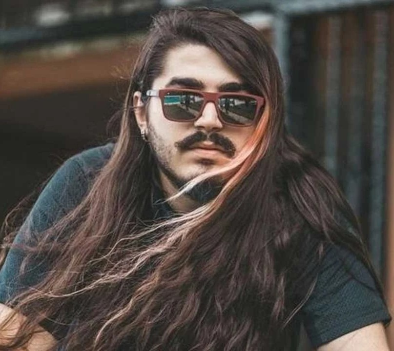 Ünlü Yayıncı Kendine Müzisyen’den Üzücü Haber: Sağlık Sorunları Nedeniyle Yayınlara Ara Verdi!