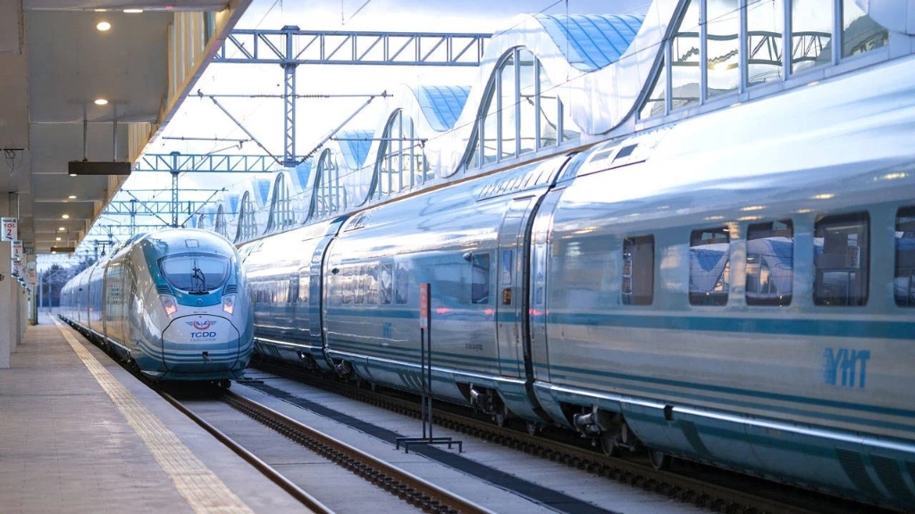 Türkiye'de Hızlı Tren Ağı Genişliyor: 3 İl Daha YHT ile Buluşuyor