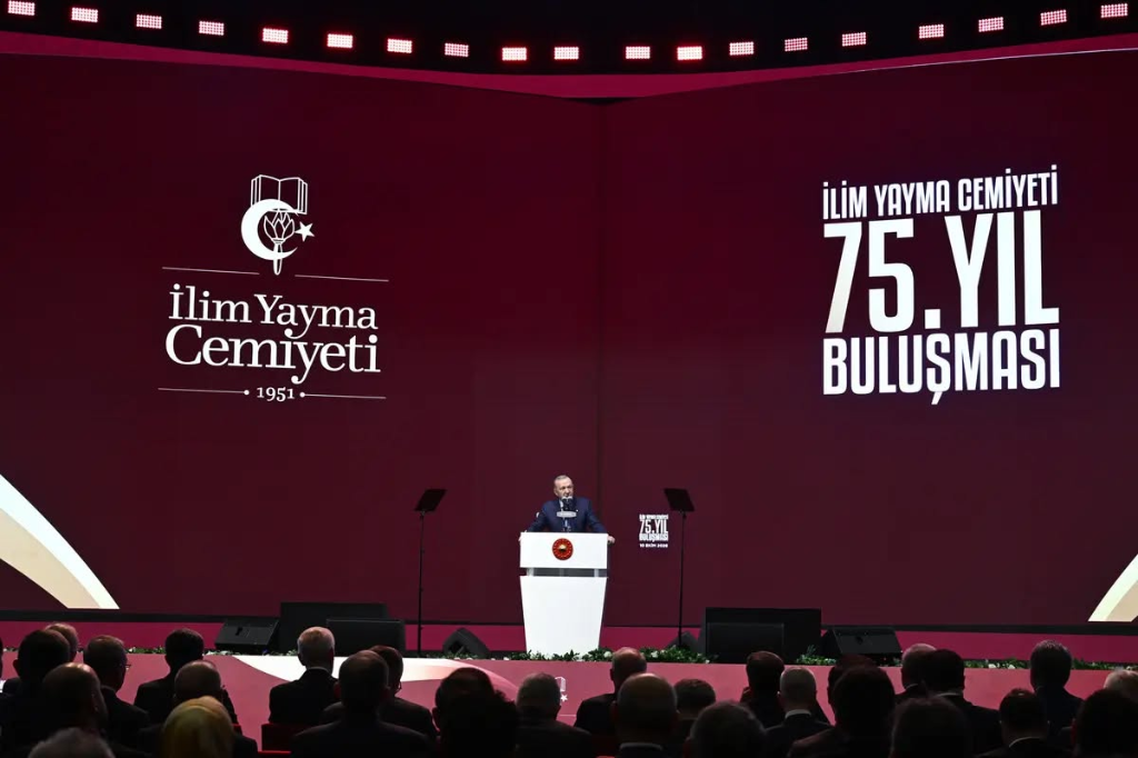 Cumhurbaşkanı Erdoğan'dan 'Tekno Oligark' Uyarısı: En Büyük Güvencemiz Gençlik